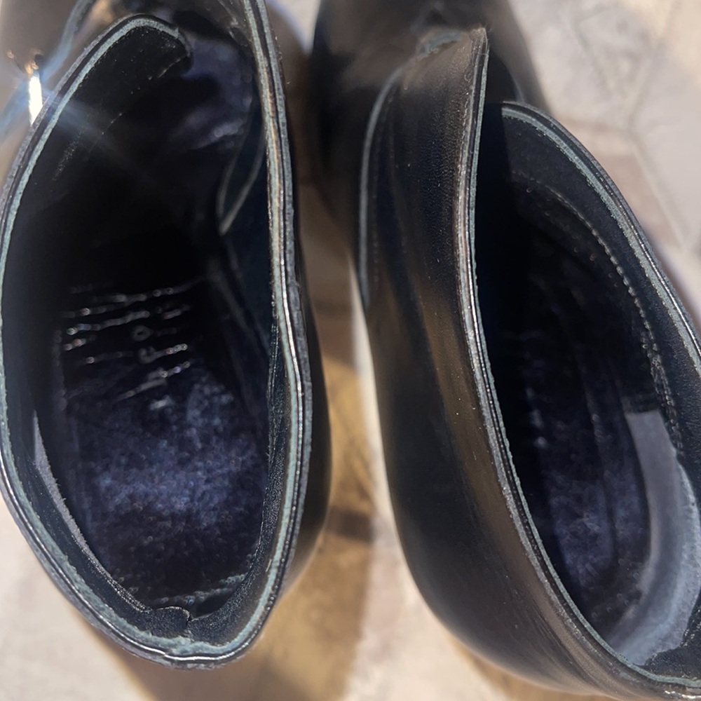 Boots - Picture 5 of 5